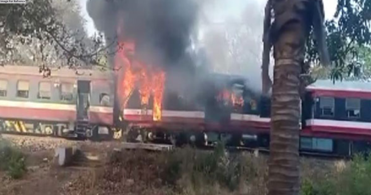 Fire breaks out in train at MP's Pritam Nagar station, no casualties reported